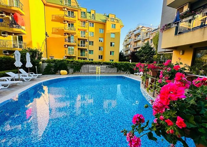 Vacation Daneli Апартаменты